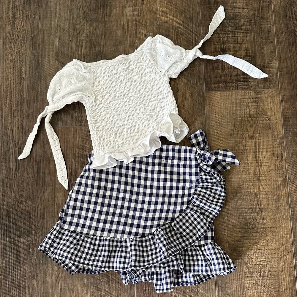 Rare editions skort and smocked top set